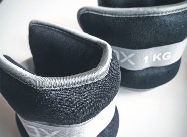 Liikkuva Saaristo -hankkeen ik&auml;&auml;ntyneille jaettiin tarrapainot